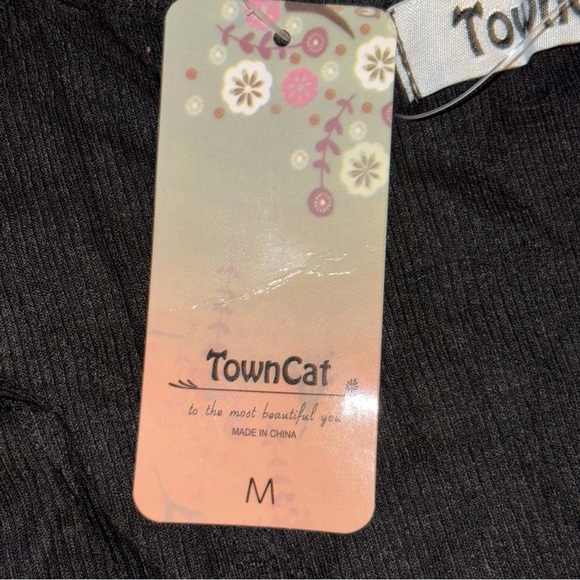 TownCat Women's Deep Scoop Slim Fit Sexy Ribbed Bodysuits, Casual Black Bodysuit - Picture 6 of 10